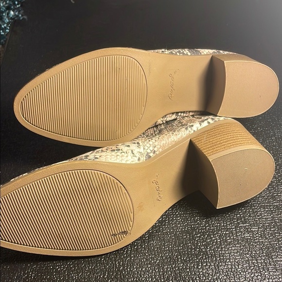 Qupid Tan and Black Ankle Boots with Snakeskin Print - Picture 3 of 6